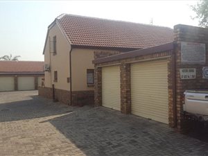 2 Bed Townhouse in Bonaero Park