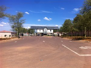 925 m² Land available in Amandasig