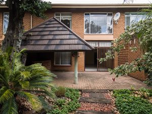 3 Bedroom Townhouse in Waterkloof Glen