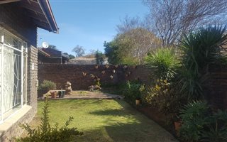 3 Bedroom Duet in Vanderbijlpark CW