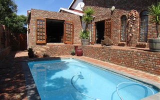 4 Bedroom House in Heiderand