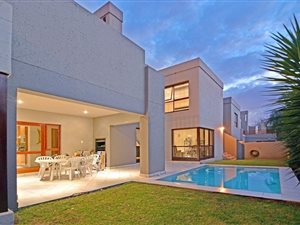 3 Bed Cluster in Oriel