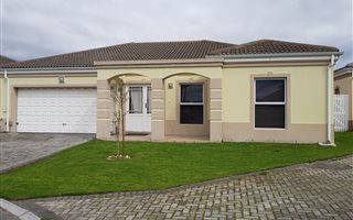 3 Bedroom Townhouse in Sonstraal Heights