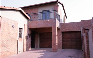 3 Bedroom House in Equestria