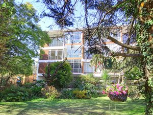 3 Bed Apartment in Aldara Park