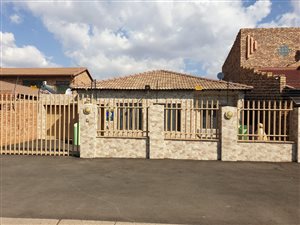 3 Bed House in Lenasia