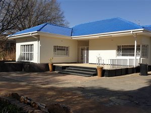 4 Bed House in Lakefield