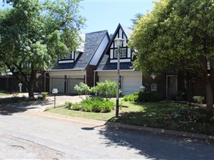 3 Bed Townhouse in Grimbeek Park