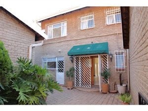 3 Bed Duplex in Bedford Park