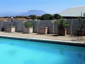 5 Bed House in Panorama