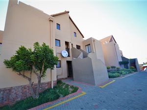 3 Bed Townhouse in Winchester Hills