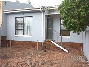 3 Bed House in St Dumas