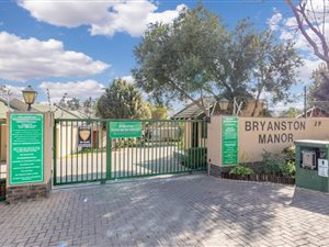 3 Bed Townhouse in Paulshof