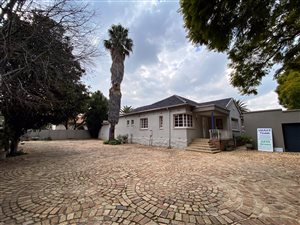 380 m² Office Space in Highlands North