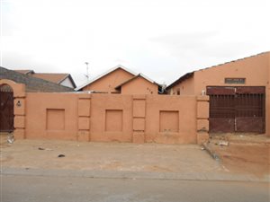 2 Bed House in Tembisa