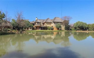 4 Bedroom House in Kshane Lake Lodge