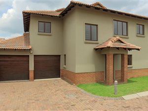 3 Bedroom Cluster in Carlswald North Estate