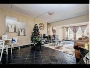 2 Bedroom Townhouse in Olivedale