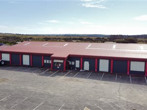 1614 m² Industrial space in Boesmansriviermond