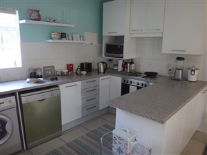 2 Bed Apartment in Douglasdale