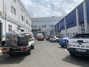 808 m² Industrial space in Pinetown Central