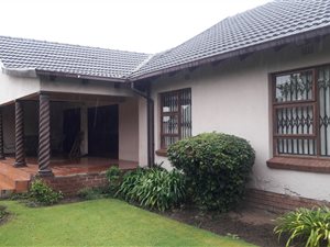 3 Bedroom House in Edleen