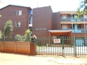 3 Bed Apartment in Vanderbijlpark Central