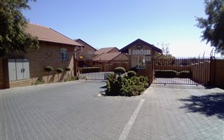 2 Bedroom Duplex in The Reeds