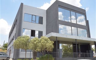 717.239990234375 m² Office Space in Noordwyk