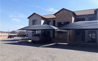 2 Bedroom Townhouse in Brentwood Park