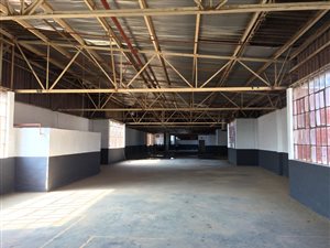 1850 m² Industrial space in Jacobs