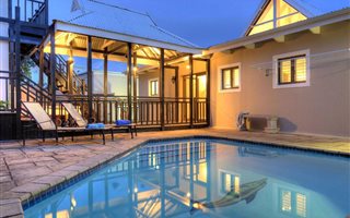 5 Bedroom House in Blythedale Beach