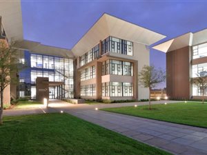 2678.5 m² Office Space in Parkhaven