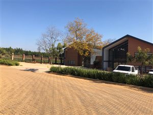 300 m² Commercial space in Tiegerpoort