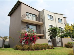 Bachelor apartment in Fourways