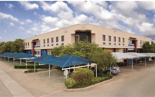 2423 m² Office Space in Randjesfontein