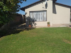 2 Bed House in Alexandra