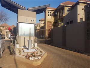 2 Bed Townhouse in Lenasia