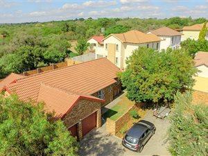 3 Bedroom Cluster in Kyalami Hills