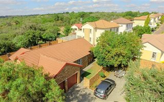 3 Bedroom Cluster in Kyalami Hills