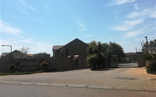 2 Bedroom Apartment in Ruimsig