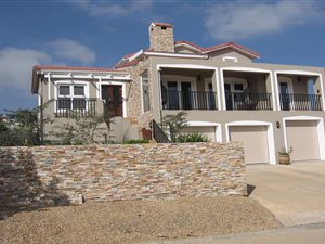 4 Bed House in Malmesbury