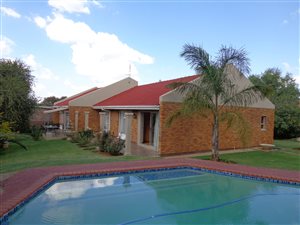 5 Bed House in Pellissier