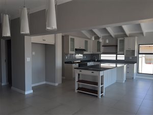 3 Bed House in Langebaan Country Estate