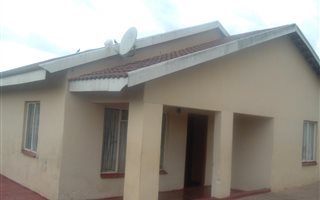 3 Bedroom House in Mpophomeni