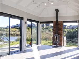 5 Bed House in Atlantic Beach