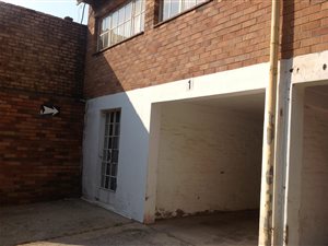 1 Bed Apartment in Krugersdorp Central
