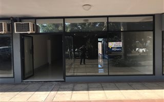150 m² Commercial space in Amanzimtoti