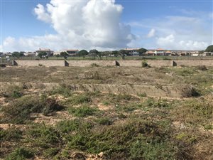 729 m² Land available in Langebaan North