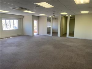 224 m² Office Space in Fourways